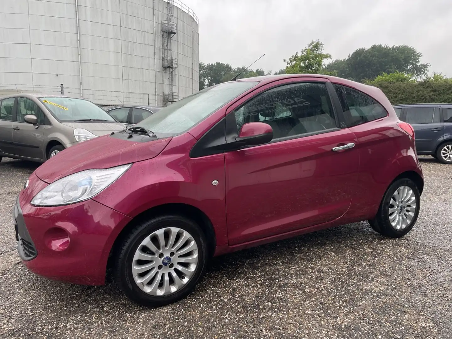 Ford Ka/Ka+ 1.2 Titanium X AIRCO PANORAMADAK NIEUWE APK Paars - 2