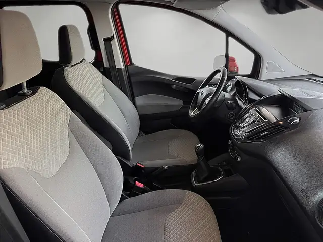 Ford Tourneo Courier view 8