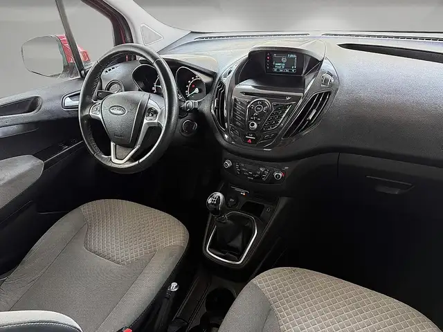 Ford Tourneo Courier view 10