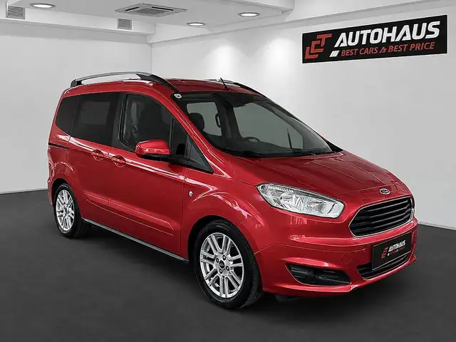 Ford Tourneo Courier view 4