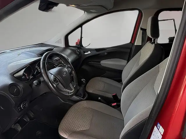 Ford Tourneo Courier view 7