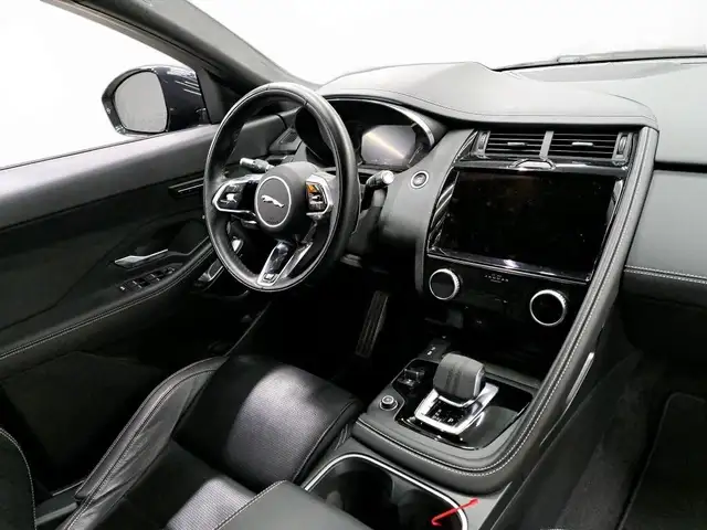 Jaguar E-Pace view 3