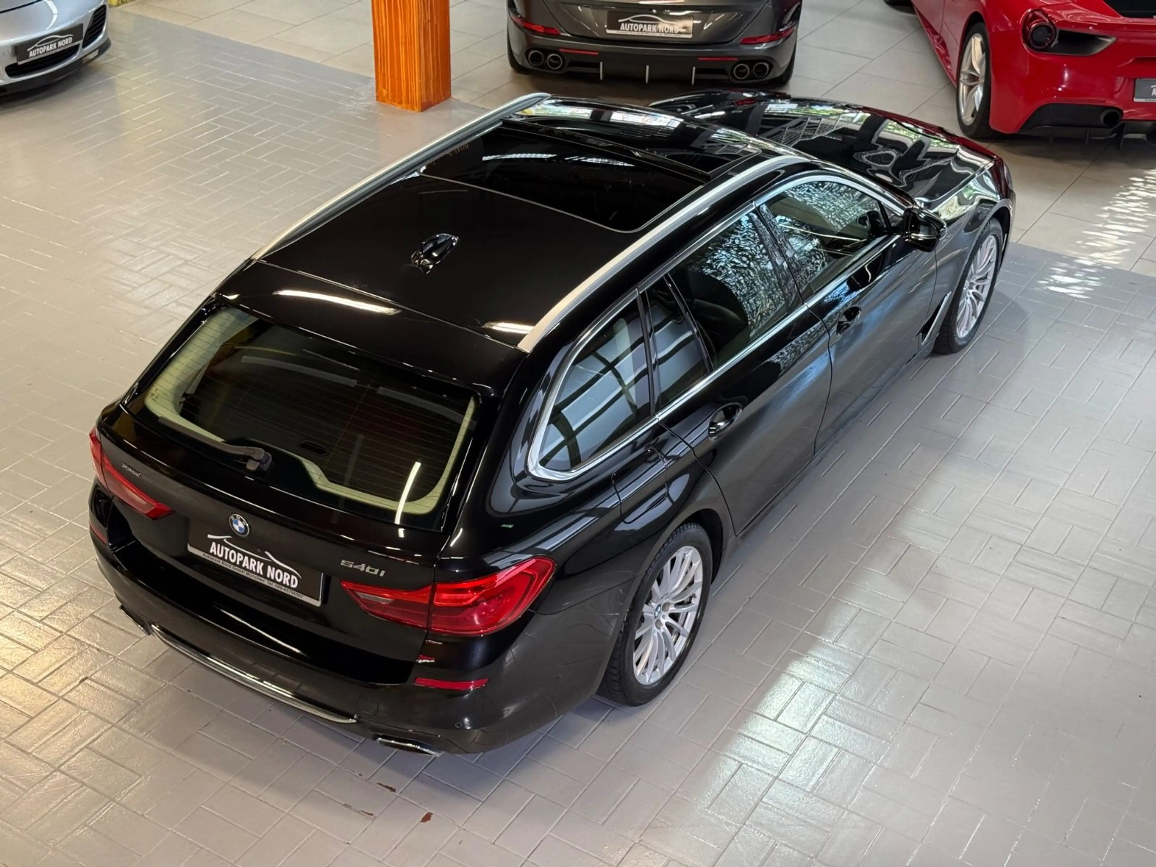 BMW 540 i Touring xDrive Luxury Line LED~HUD~PANO~ACC — photo 10