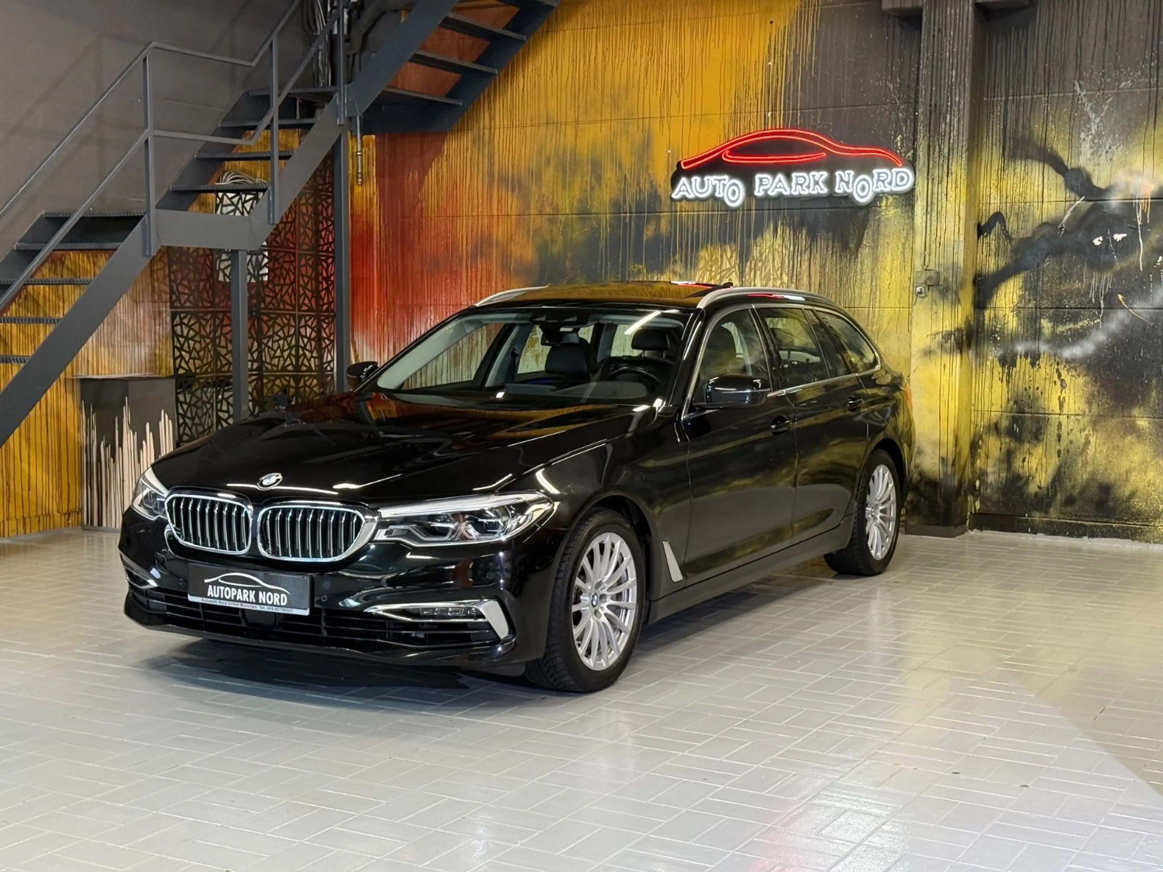 BMW 540 i Touring xDrive Luxury Line LED~HUD~PANO~ACC — photo 3
