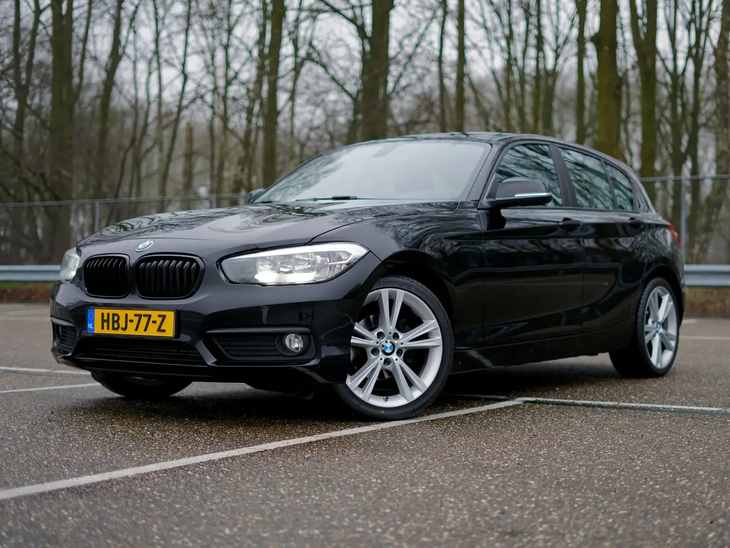 BMW 118 118 Edition Sp.HE. Zwart - 1