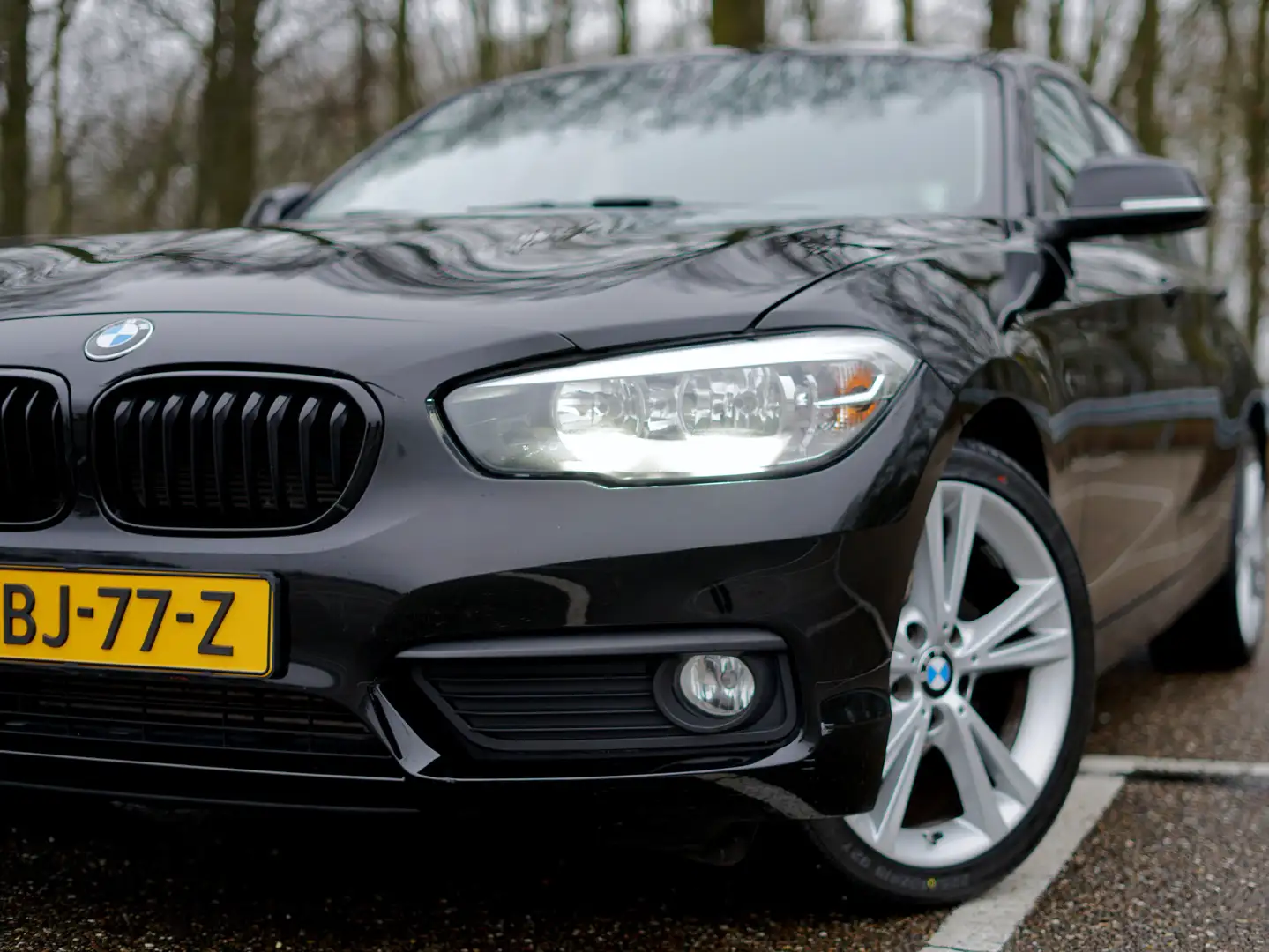 BMW 118 118 Edition Sp.HE. Zwart - 2