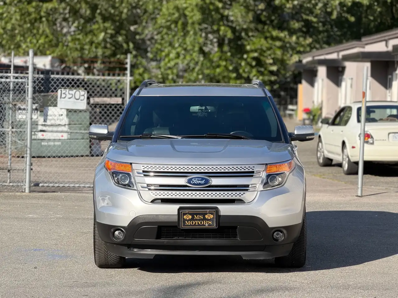 Ford Explorer снимка Ford Explorer