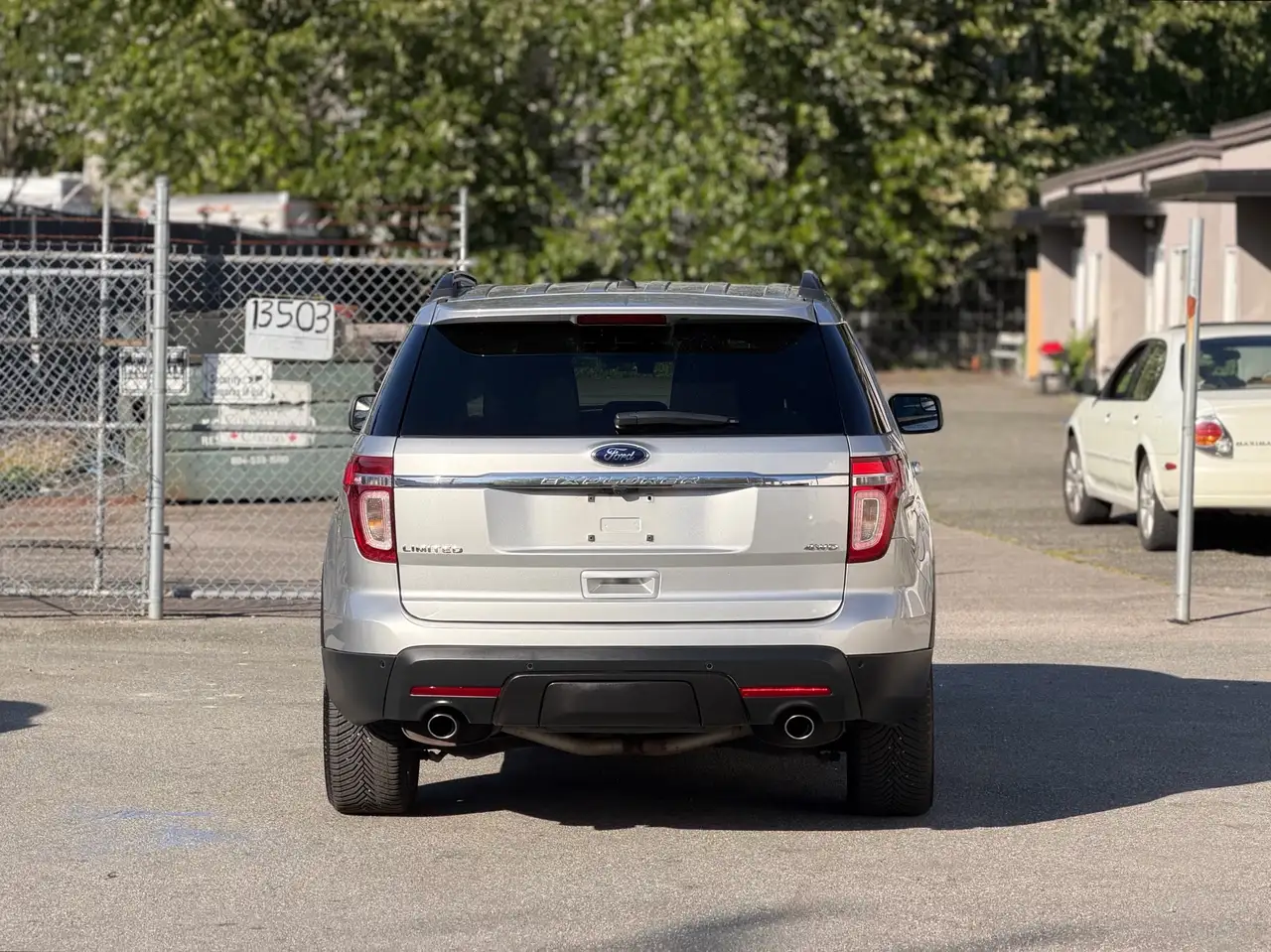 Ford Explorer снимка Ford Explorer