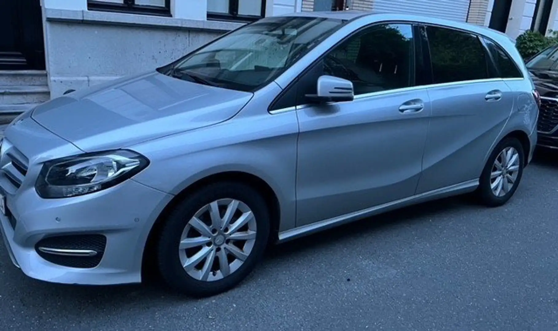 Mercedes-Benz B 180 B 180 Gris - 2