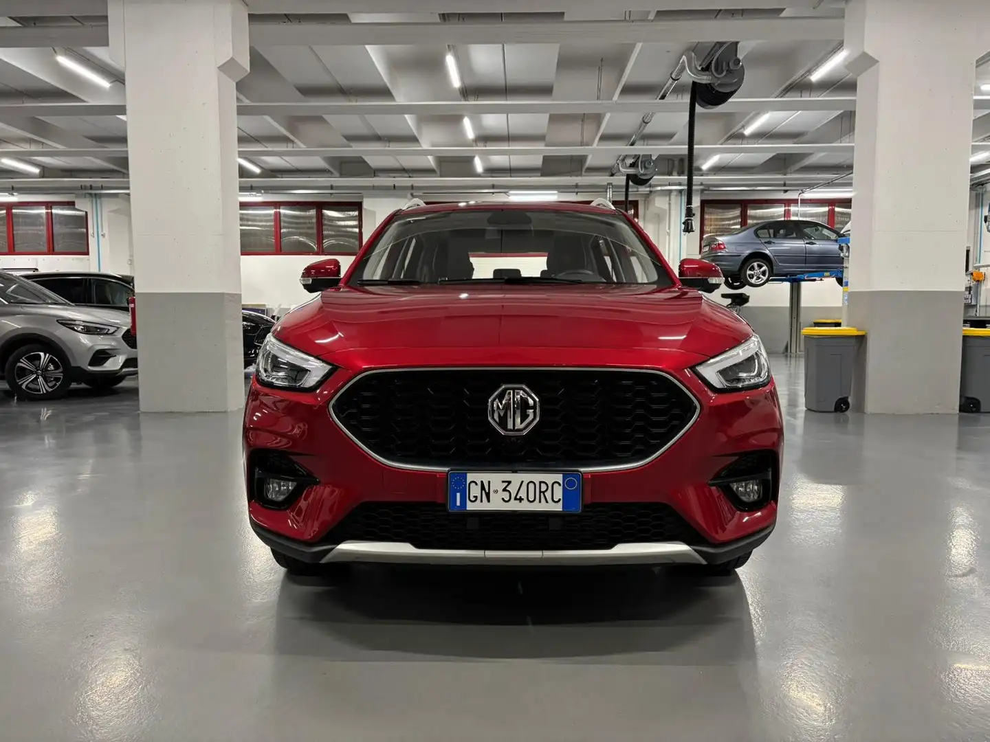 MG ZS 1.0 Luxury Rojo - 2