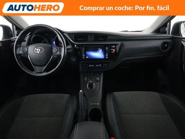 Toyota Auris view 13