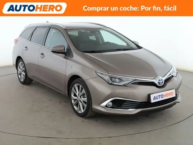 Toyota Auris view 8