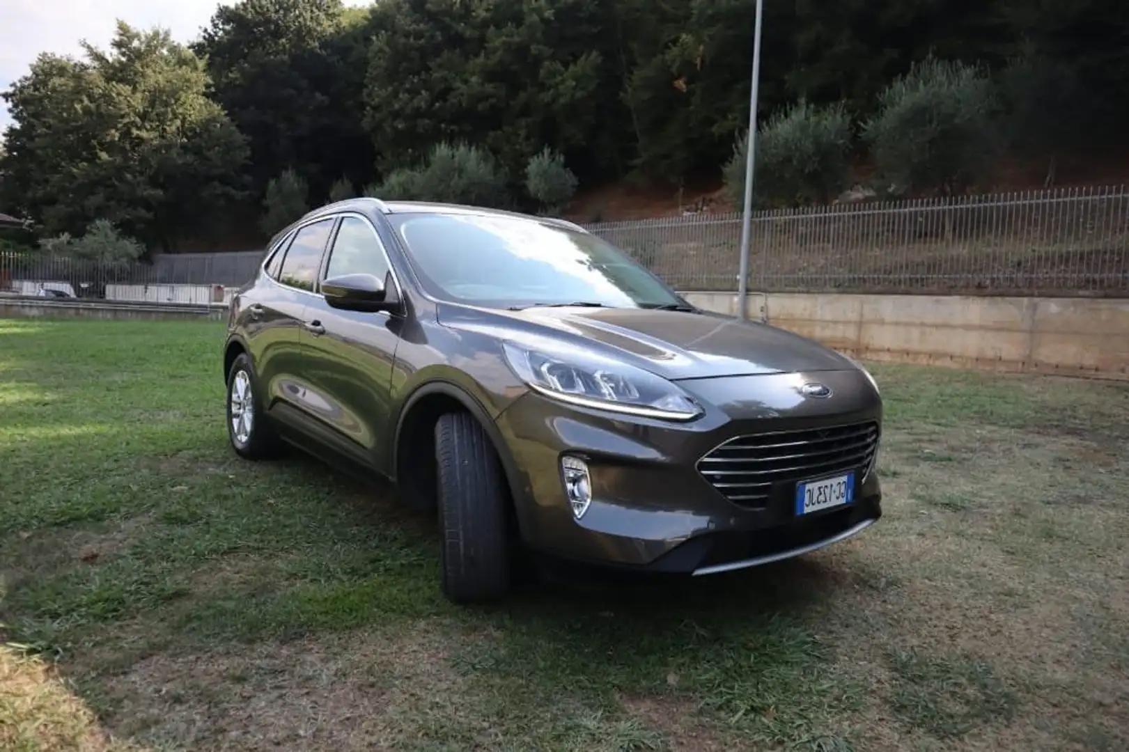 Ford Kuga 1.5 ecoblue titanium 2wd 120cv Grigio - 2