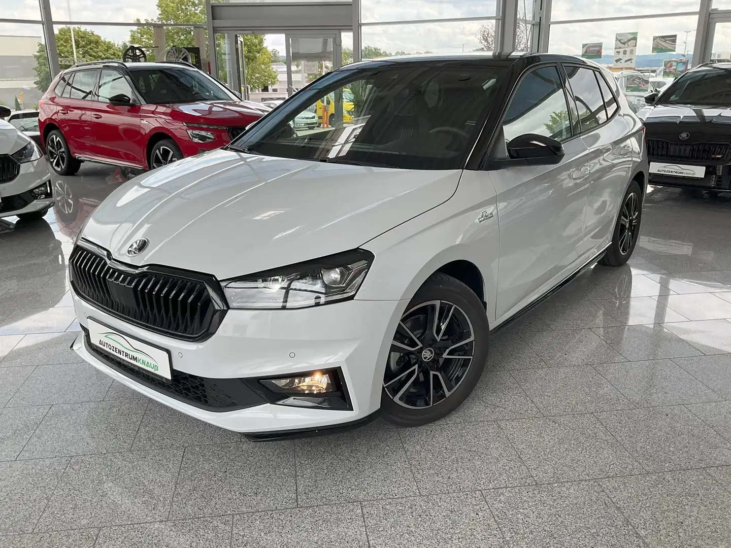 Skoda Fabia 1.0TSI Monte Carlo Sportfahrwerk Panorama Lenkradh Weiß - 1