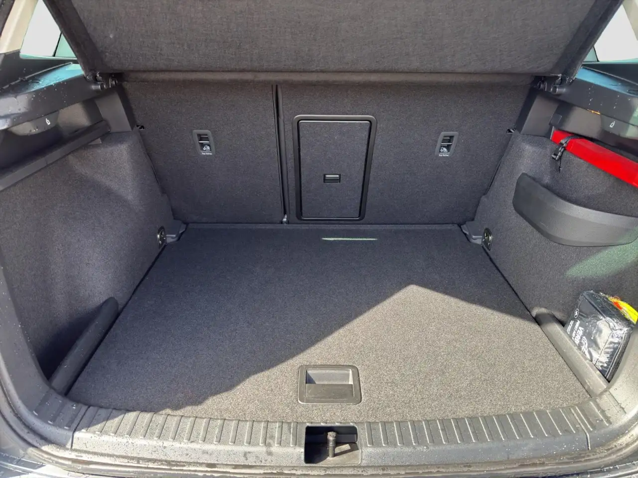 Skoda Karoq 1.5 TSI ACT Style OPF (EURO 6d) Style AHK ACC PDC, миниатюра 14