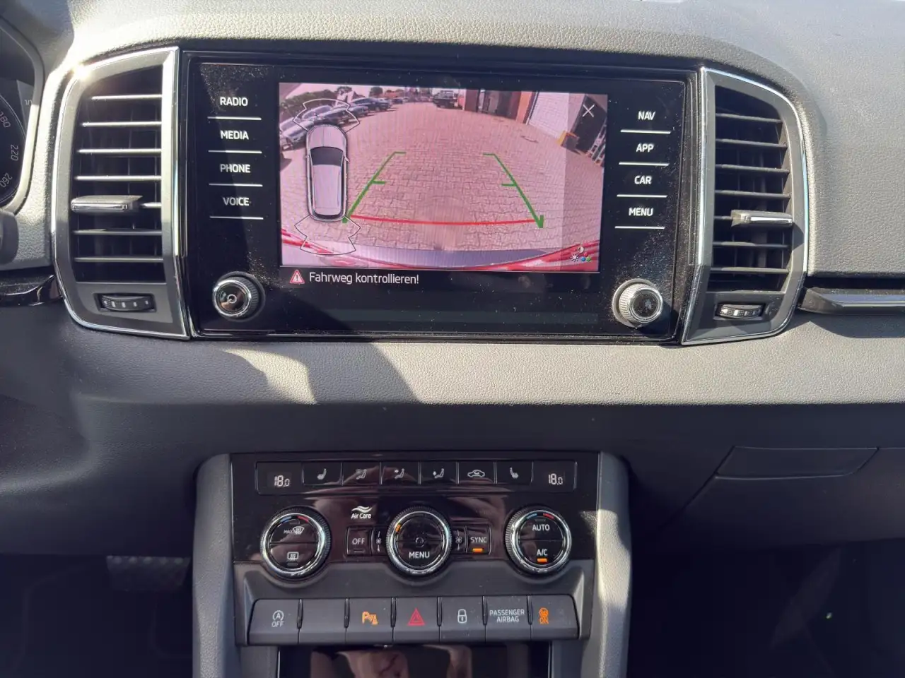 Skoda Karoq 1.5 TSI ACT Style OPF (EURO 6d) Style AHK ACC PDC, миниатюра 13
