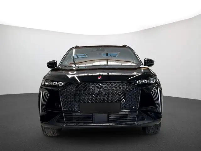 DS Automobiles DS 7 Crossback view 3
