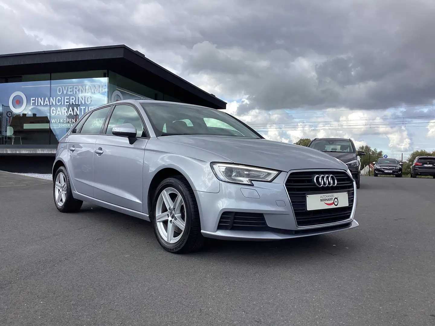 Audi A3 A3 1.0i/85000km/Trekhaak/Nav/Zetelverw/Pdc/Alu/LED Argent - 1