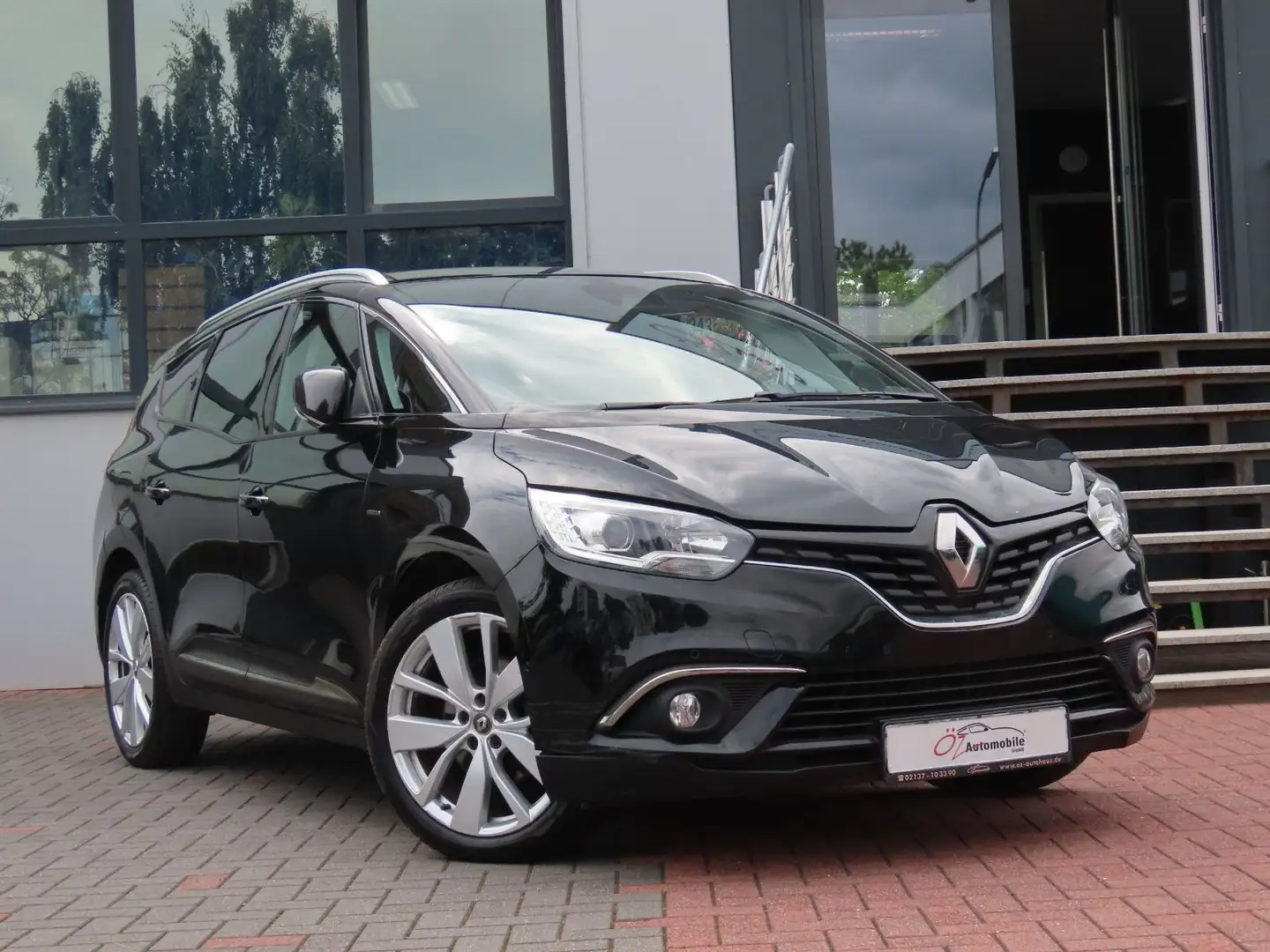 Renault Scenic dCi 110 Navigation Klimaautomatik Schwarz - 1