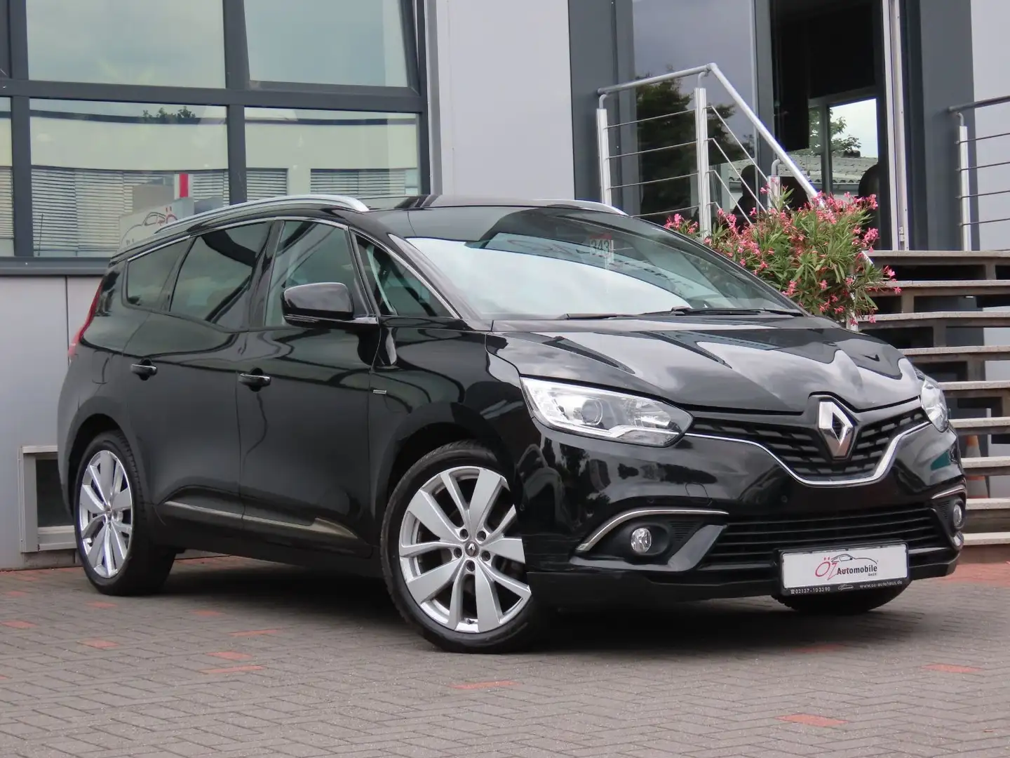 Renault Scenic dCi 110 Navigation Klimaautomatik Schwarz - 2
