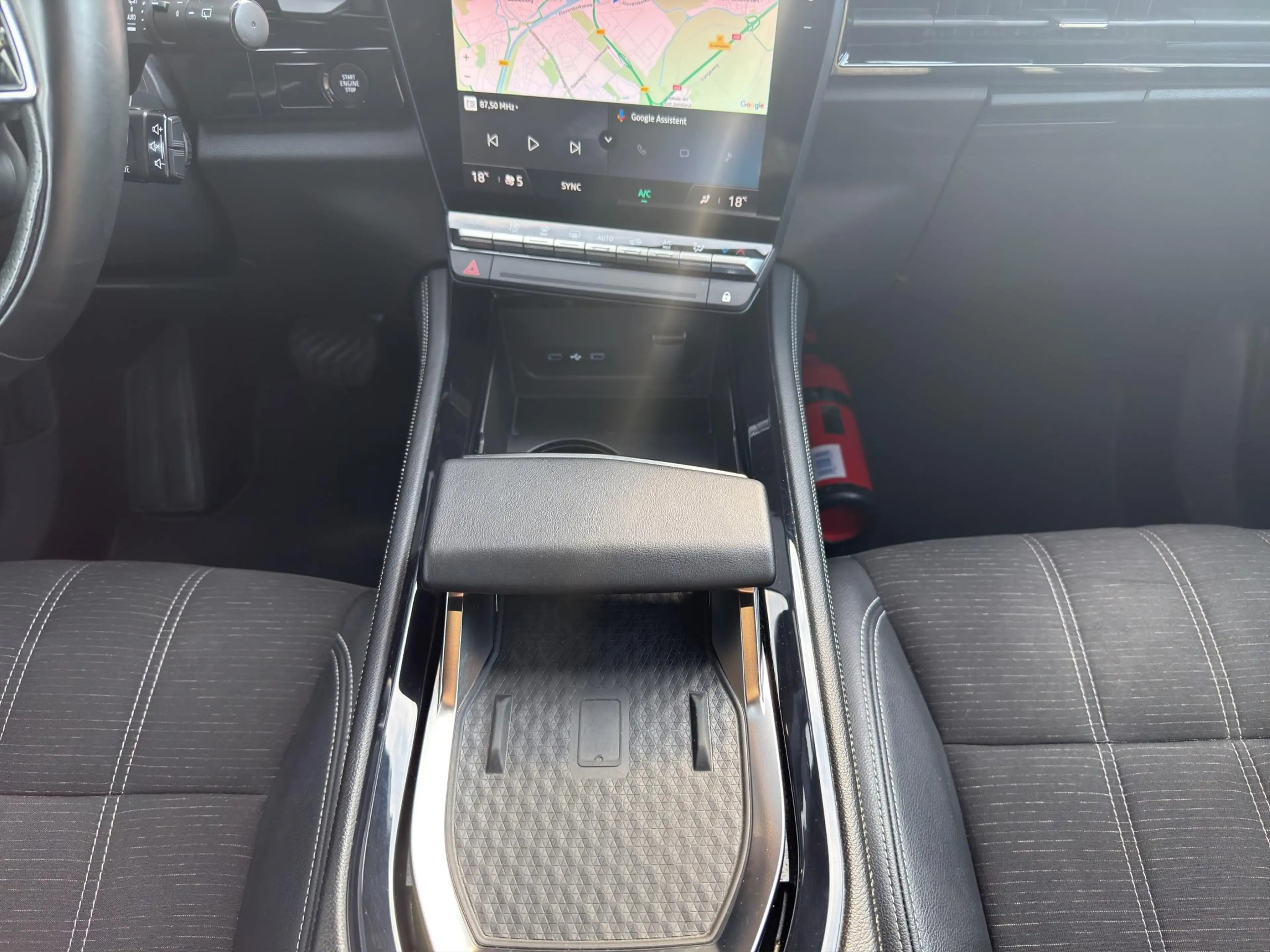 Renault Austral 1.2 E-Tech full hybrid 200 techno | 19"| Parksenso — photo 15