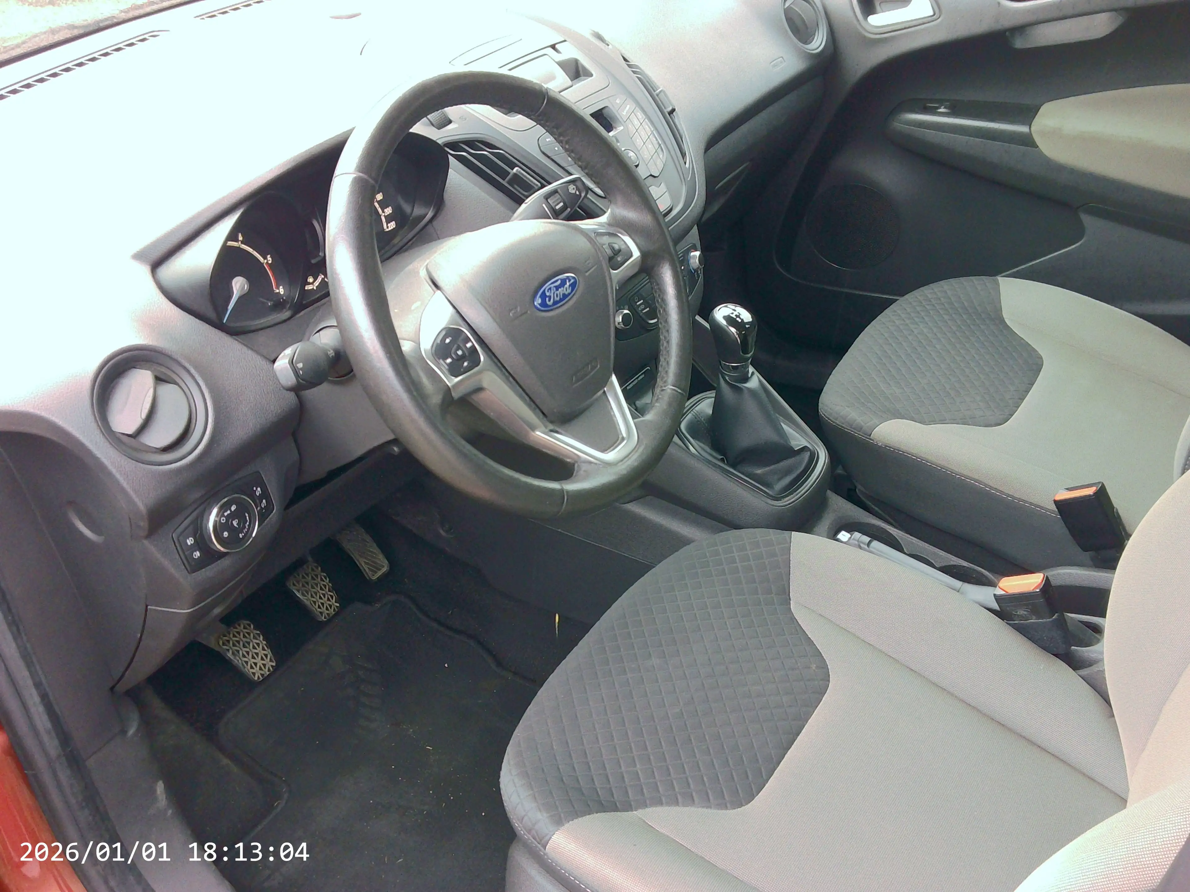 Ford Tourneo Courier Trend — photo 8