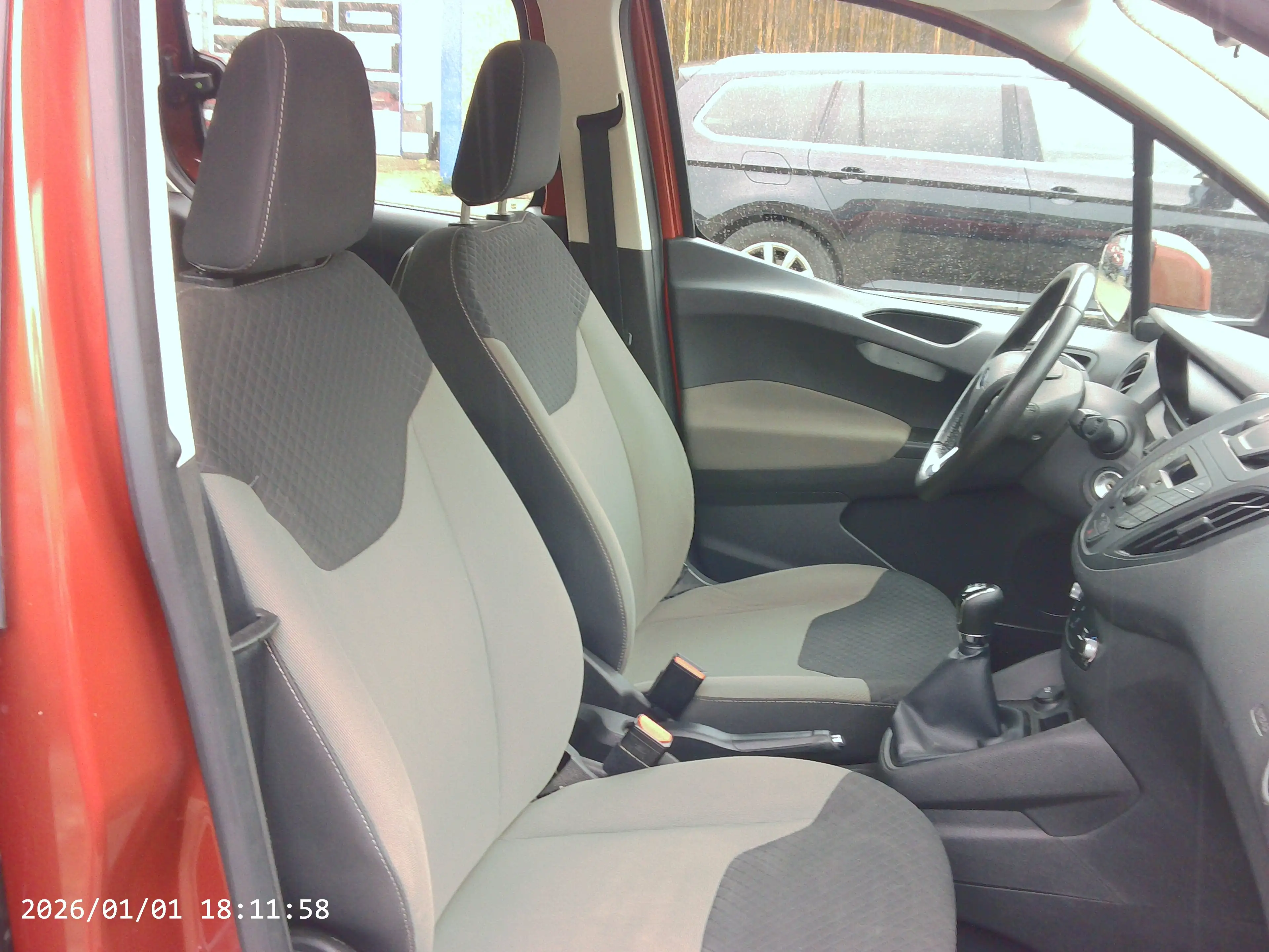 Ford Tourneo Courier Trend — photo 7