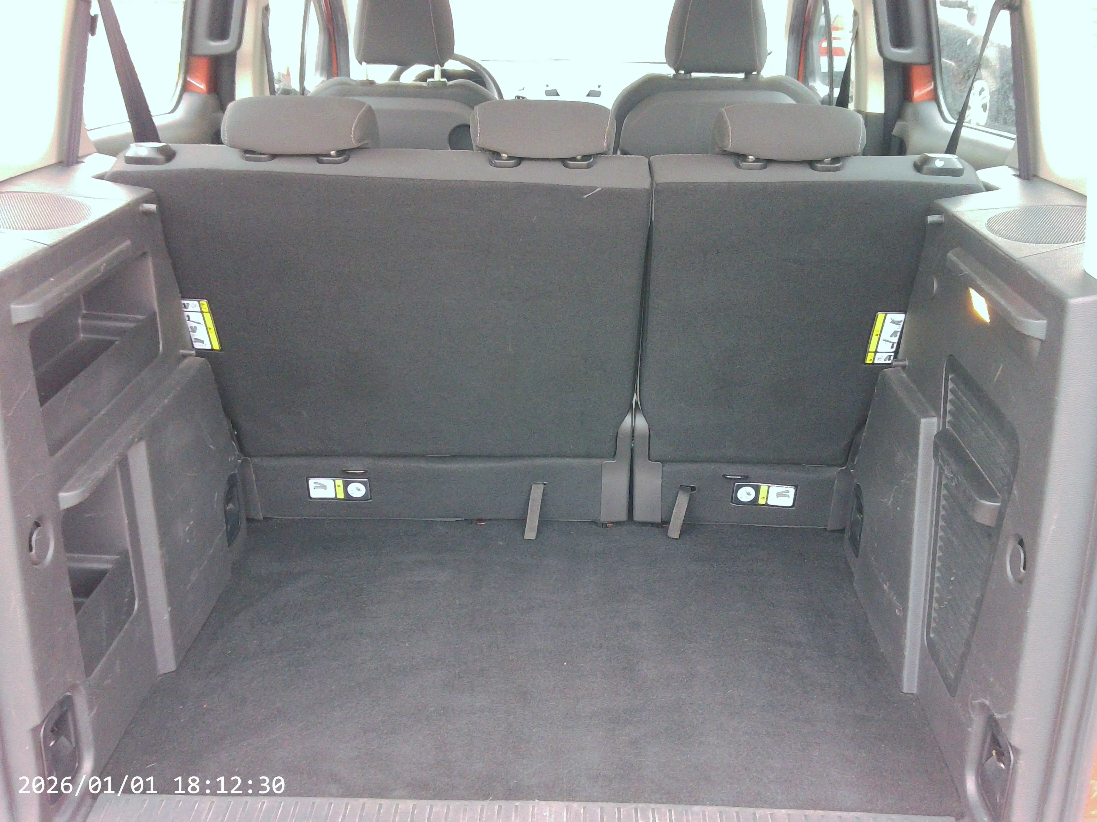 Ford Tourneo Courier Trend — photo 14