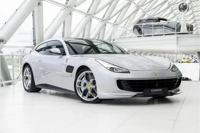 Ferrari GTC4 Lusso GTC4Lusso T 3.9 V8 | Passenger display | Lift | Pa