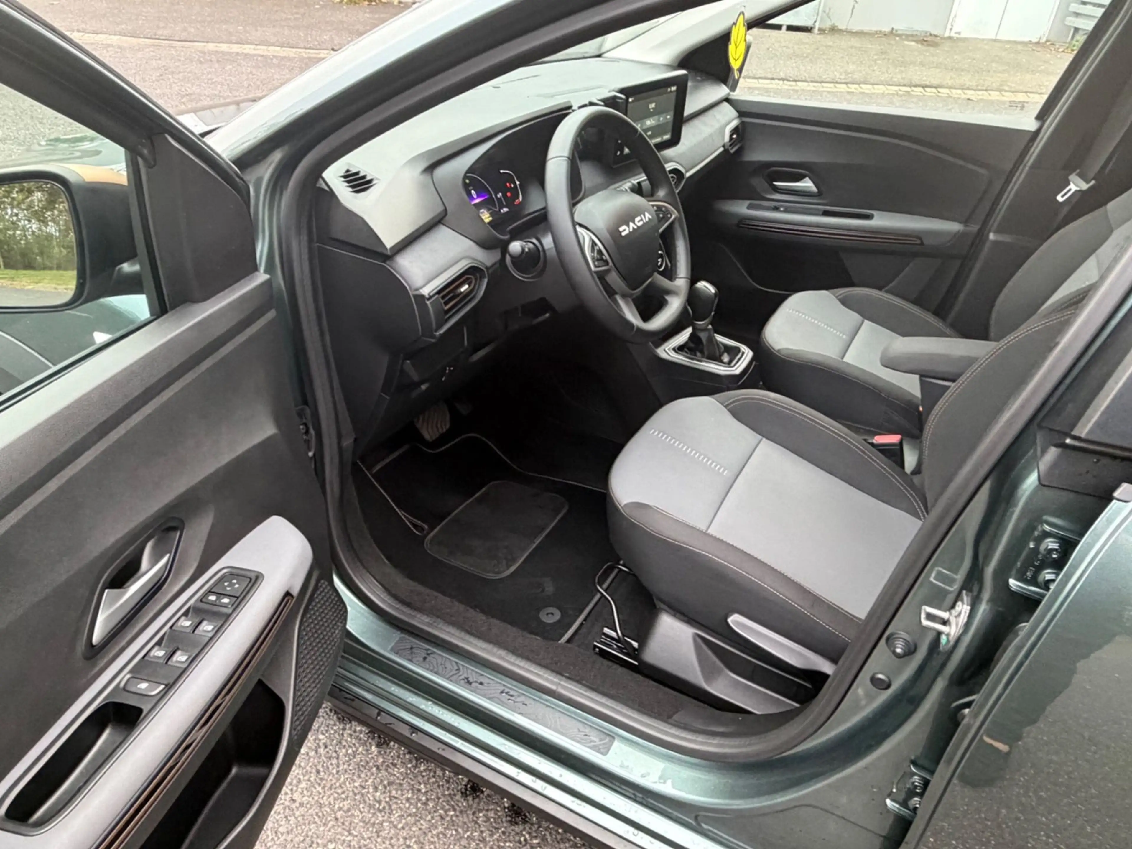 Dacia Jogger Hybrid 140 M-M-Auto Extreme 7-Sitzer — photo 7