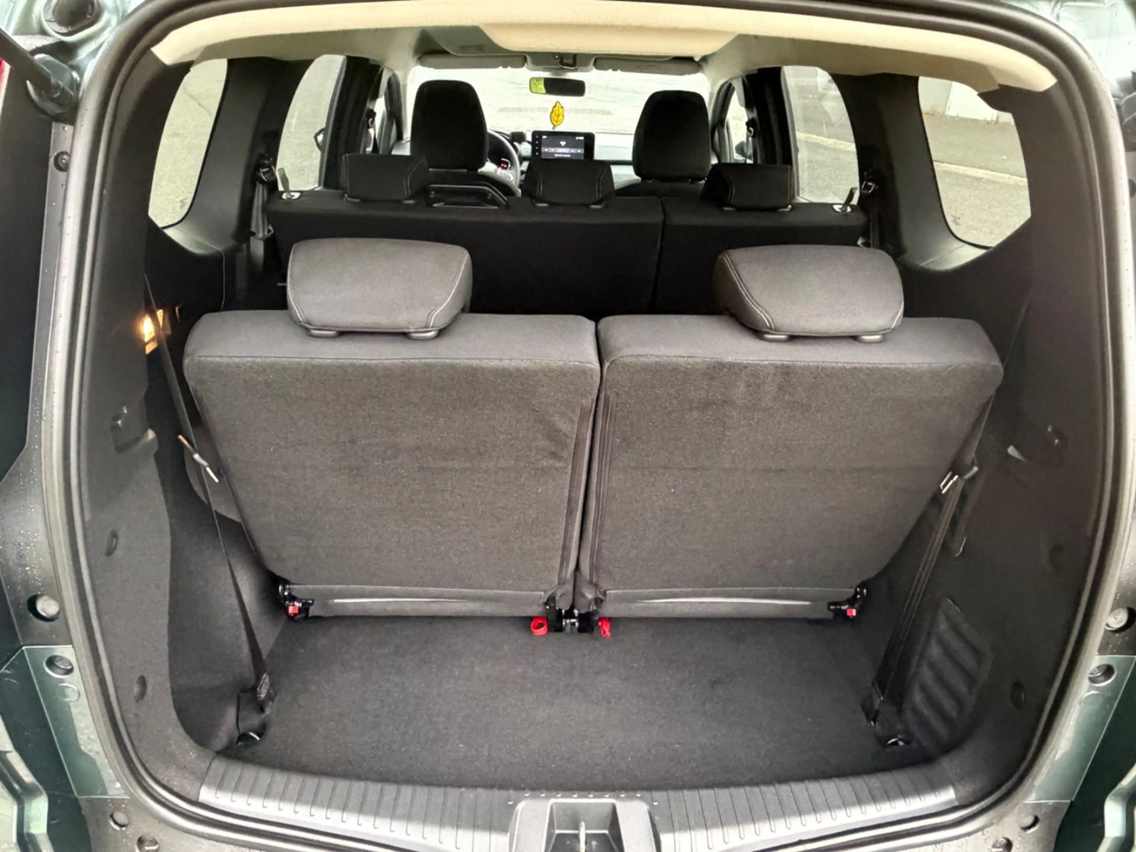 Dacia Jogger Hybrid 140 M-M-Auto Extreme 7-Sitzer — photo 11