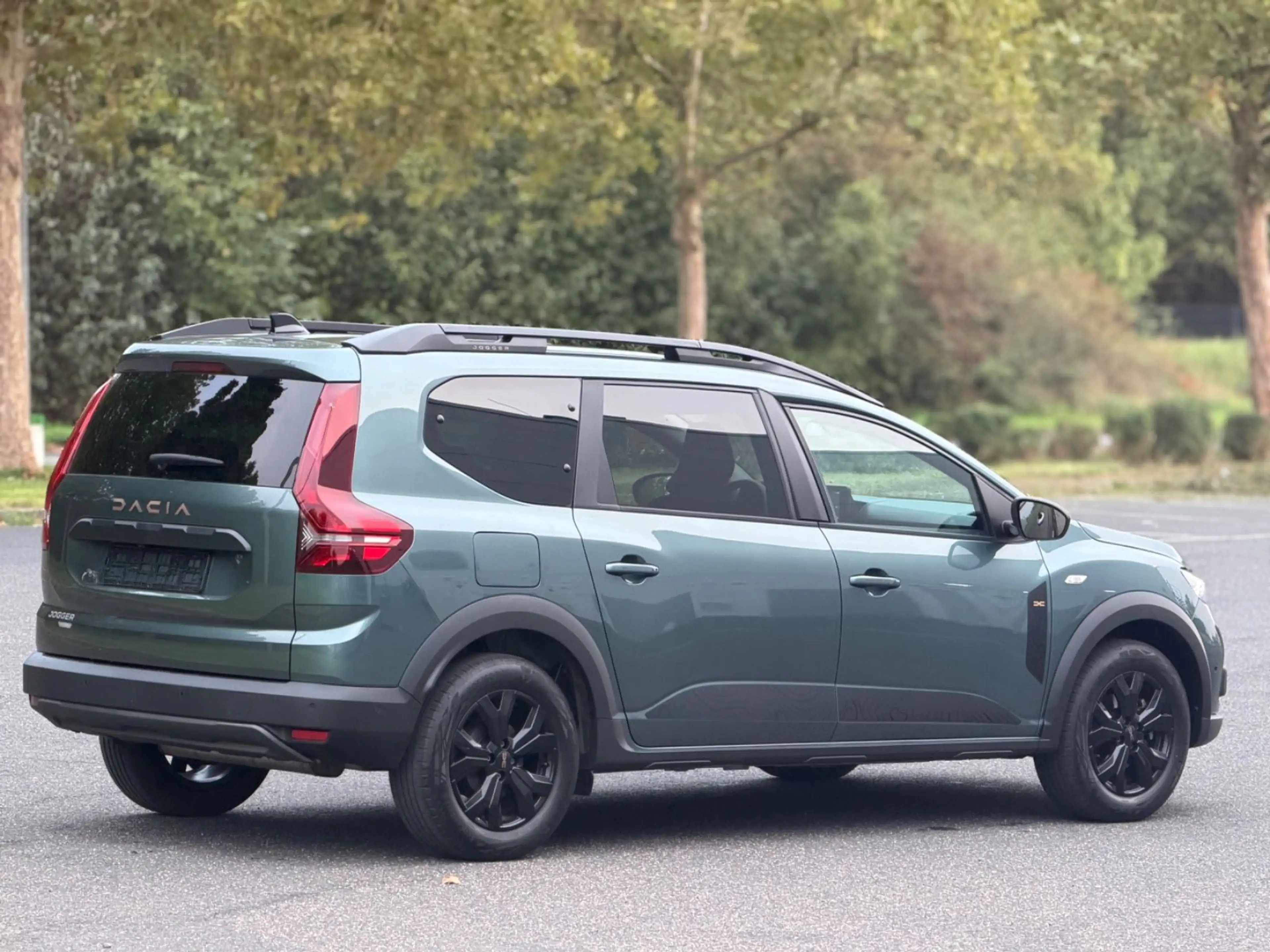 Dacia Jogger Hybrid 140 M-M-Auto Extreme 7-Sitzer — photo 4