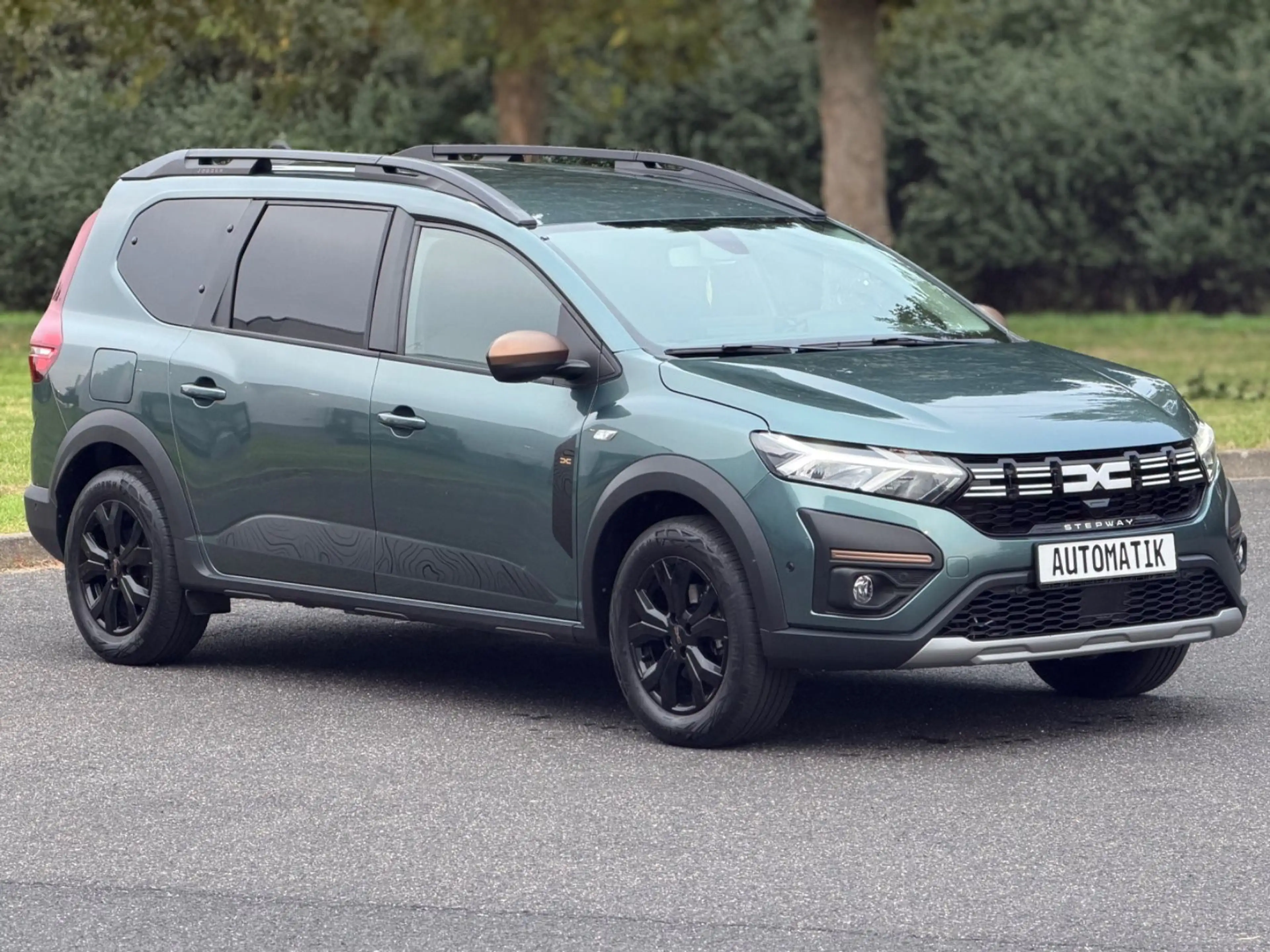Dacia Jogger Hybrid 140 M-M-Auto Extreme 7-Sitzer