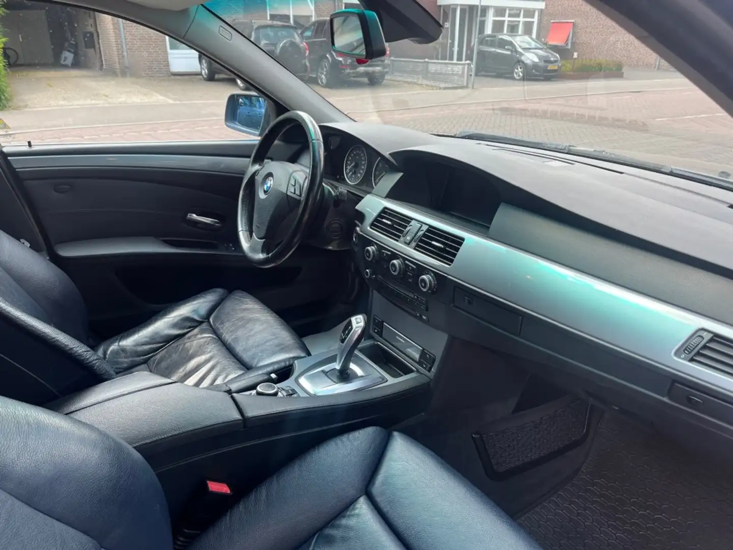 BMW 530 TOURING 530I 272PK AUTOMAAT / LEDER / ELEK. TREKHA Bleu - 2