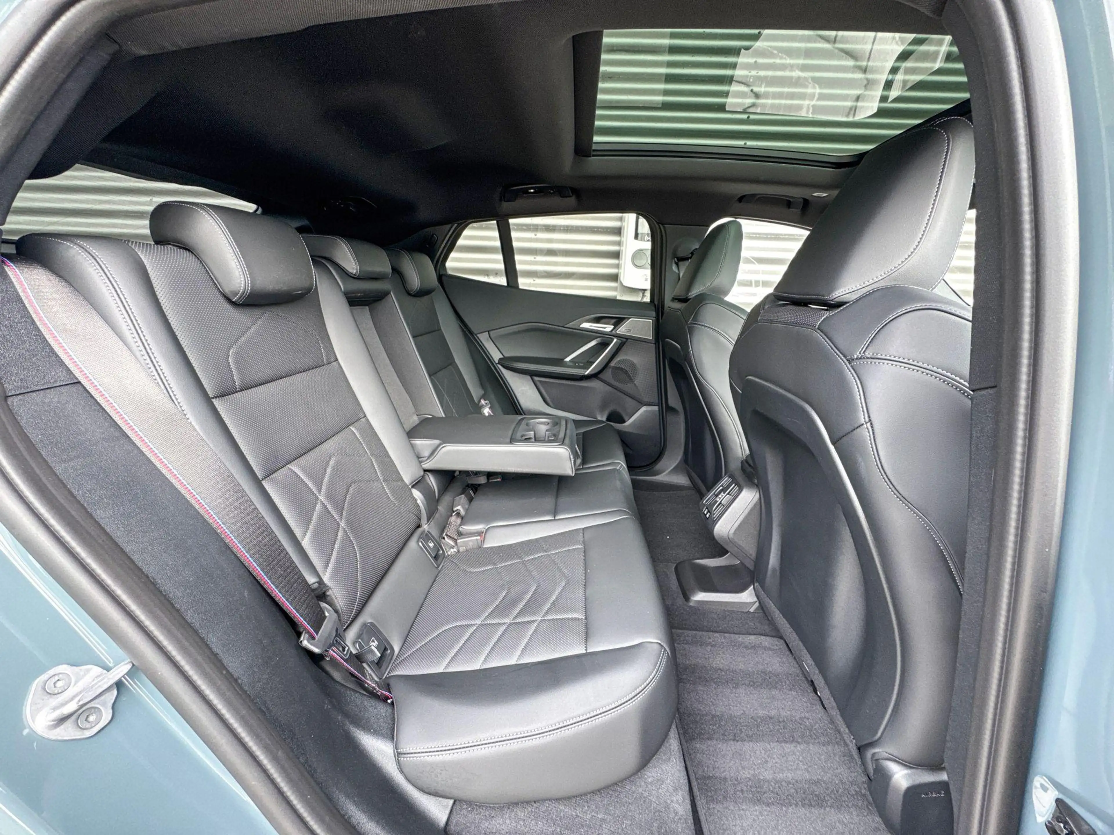 BMW iX2 eDrive20 67 kWh M Sport Edition — photo 10