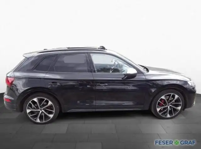 Audi SQ5 view 5