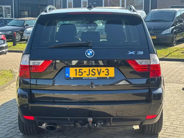 BMW X3 view 6