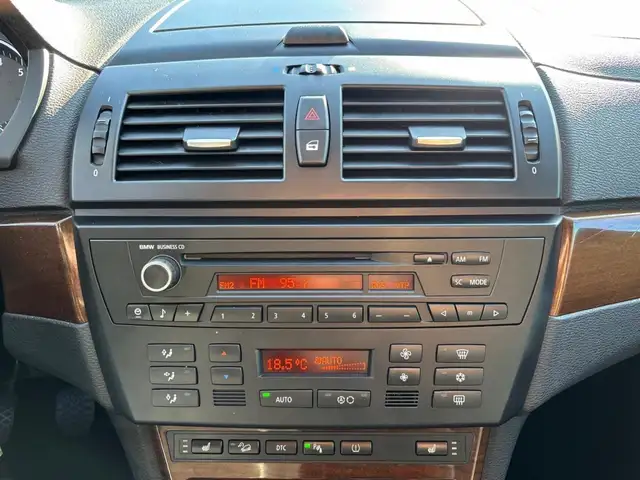 BMW X3 view 14