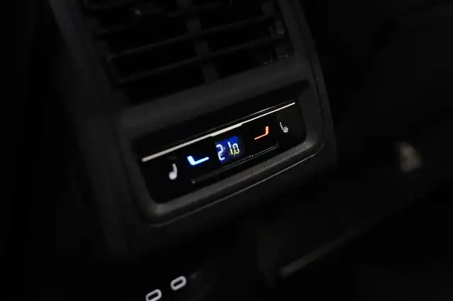 Volkswagen Golf view 28