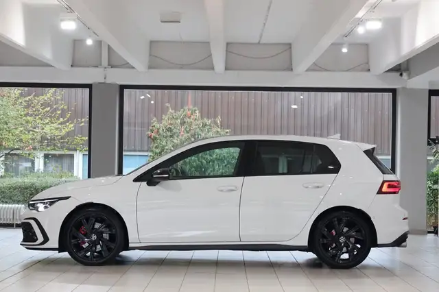 Volkswagen Golf view 5