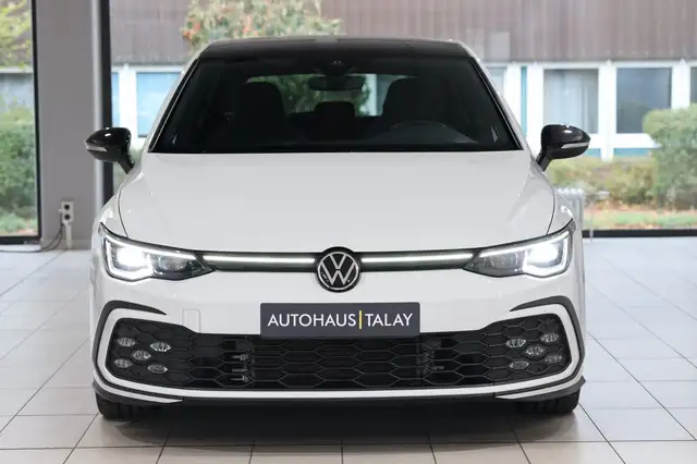 Volkswagen Golf view 2