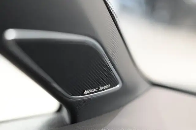 Volkswagen Golf view 9