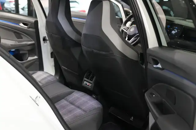 Volkswagen Golf view 29