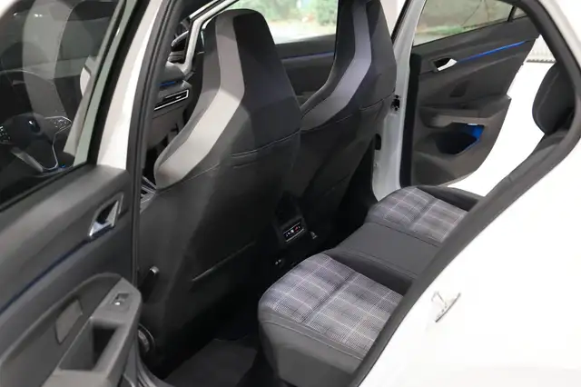 Volkswagen Golf view 27