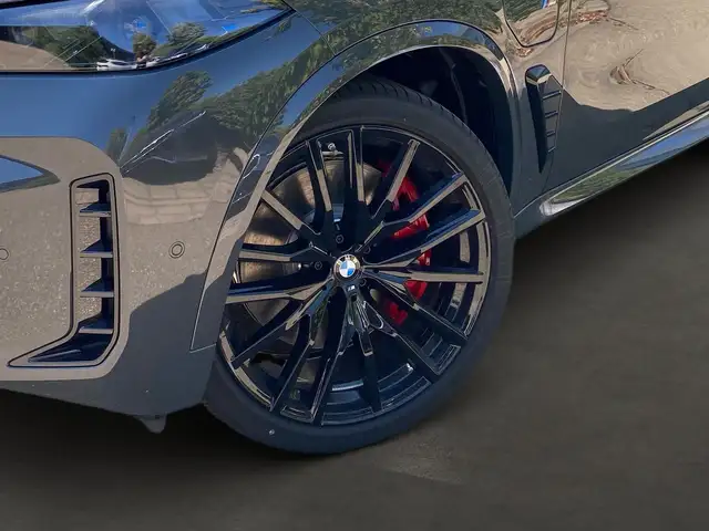 BMW X5 view 6
