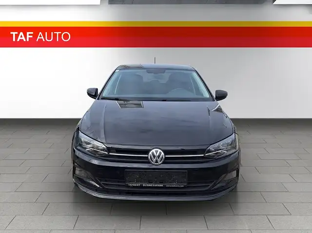 Volkswagen Polo view 2