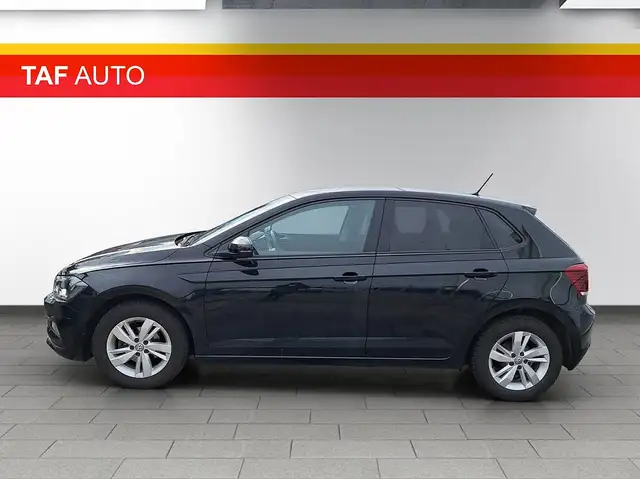 Volkswagen Polo view 3