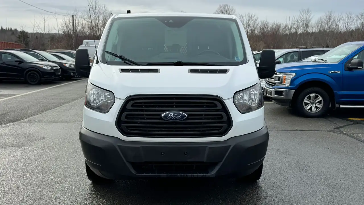 Ford Transit снимка Ford Transit