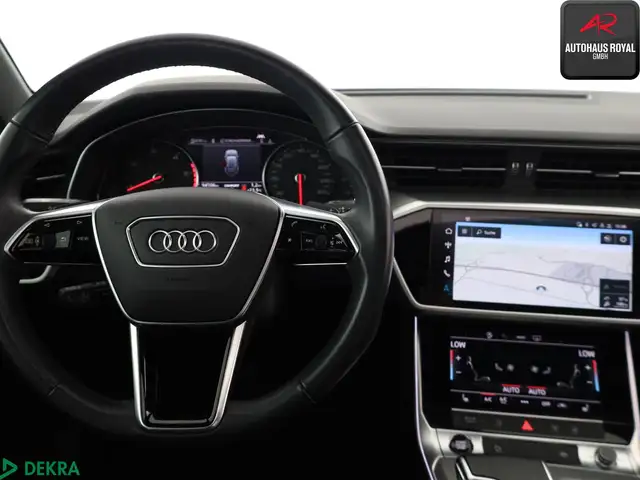 Audi A6 Avant view 10