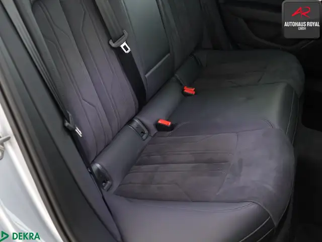 Audi A6 Avant view 13